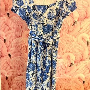 Floral Blue and White Dress With Pockets